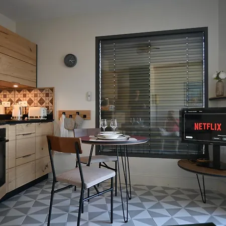 Апартаменты Petit Balcon Du