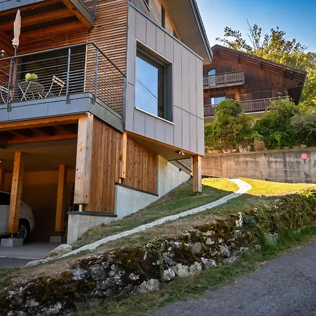 Petit Balcon Du Lathuile
