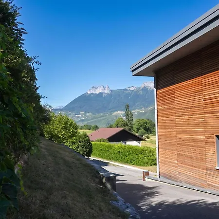 Petit Balcon Du Lathuile